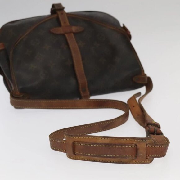 LOUIS VUITTON Monogram Saumur 30 Shoulder Bag LV - Picture 5 of 15